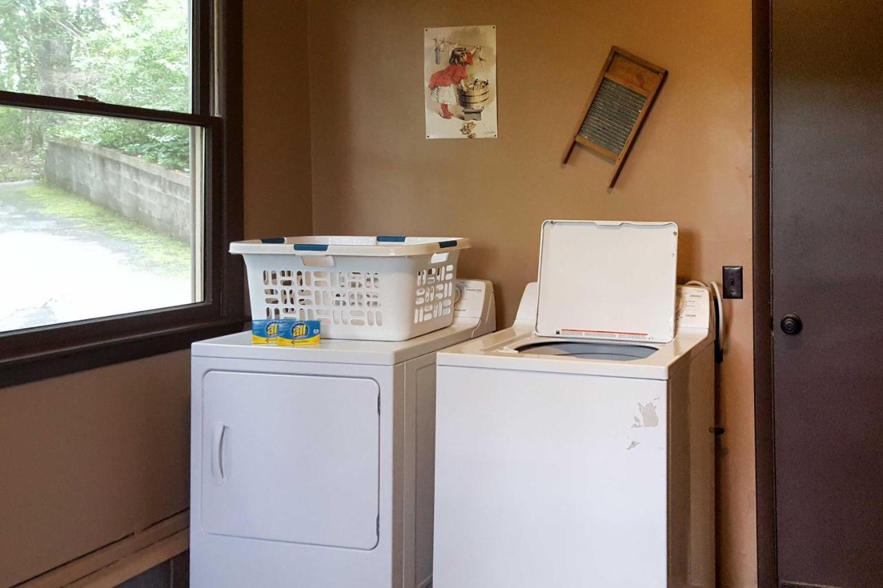 Natures Retreat With Hot Tub 7 Mi To Bryson City Whittier エクステリア 写真